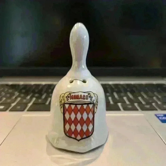 Vintage Europe Country Mini Porcelain Bell Set Of 3 - Picture 5 of 5